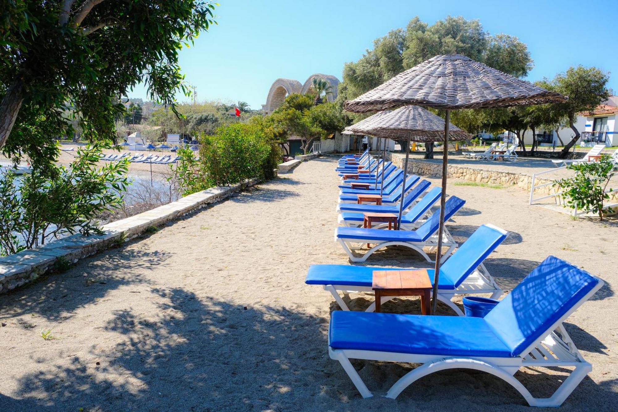 Maya Bistro Hotel & Beach Siğacık Екстериор снимка
