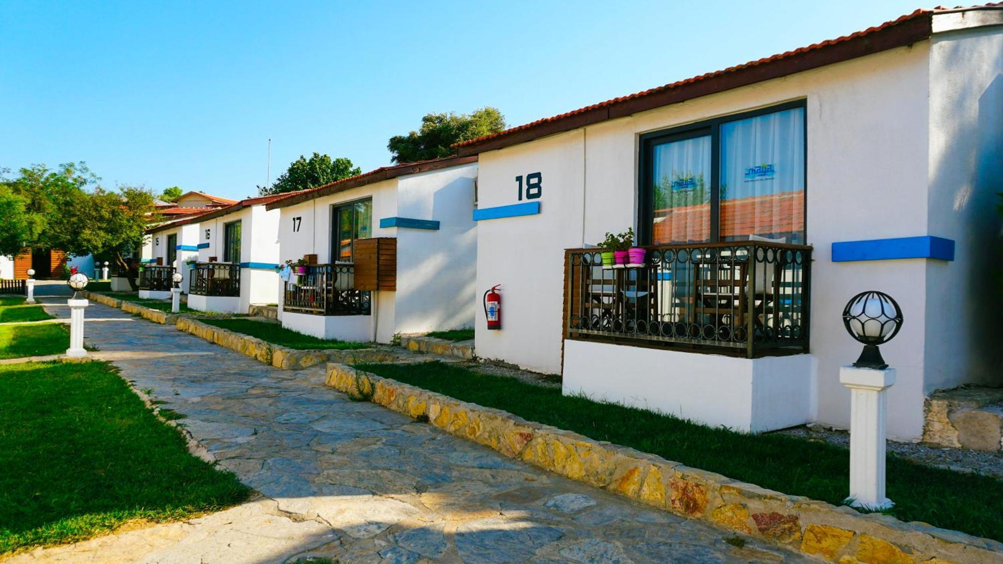 Maya Bistro Hotel & Beach Siğacık Екстериор снимка